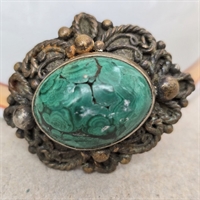 oval-gron-malakit-sten-solvfarvet-metalindfatning-broche-gammel-fransk